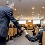intervención inversor en presentación empresa inversión